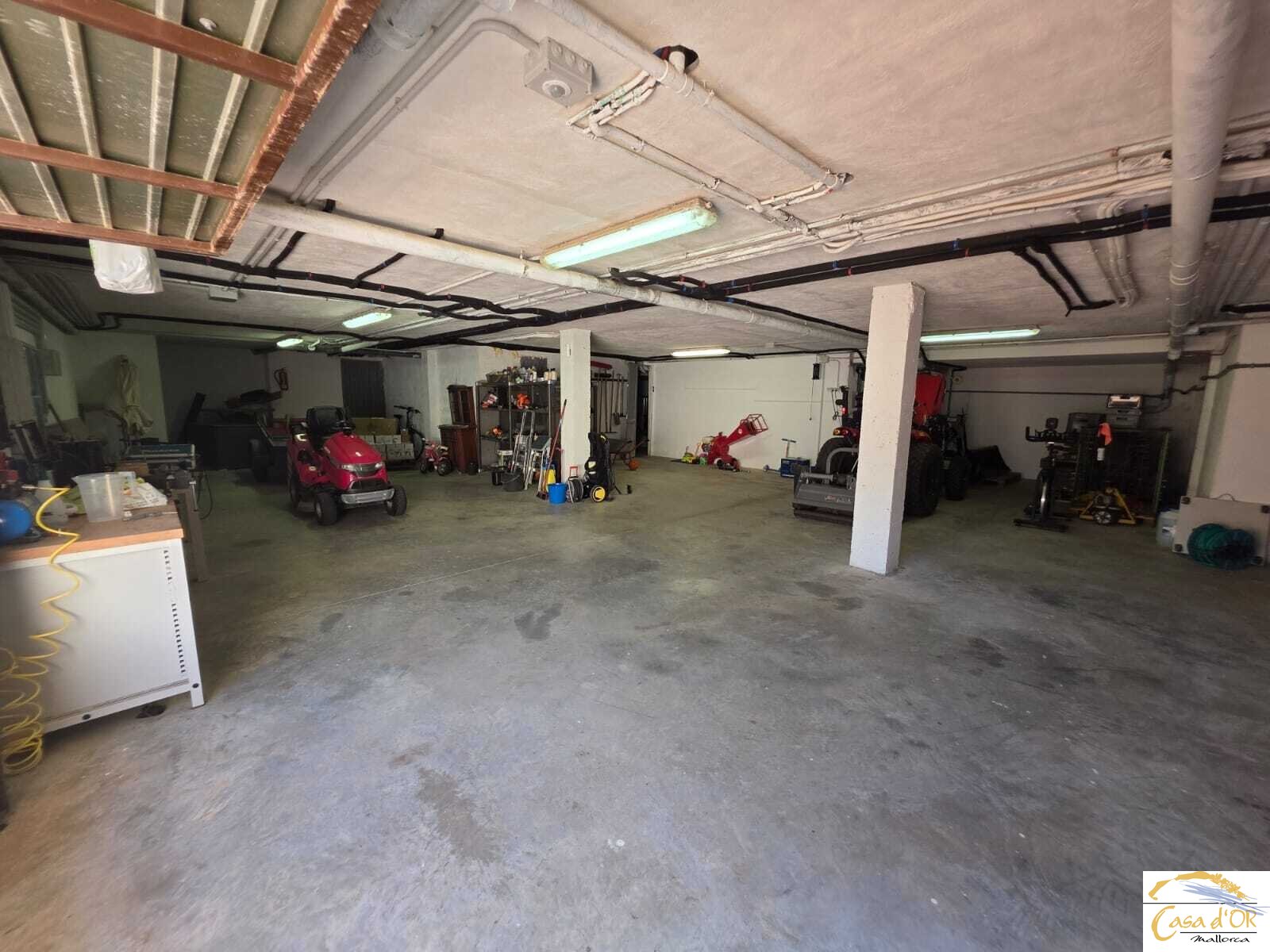 Garage Garage