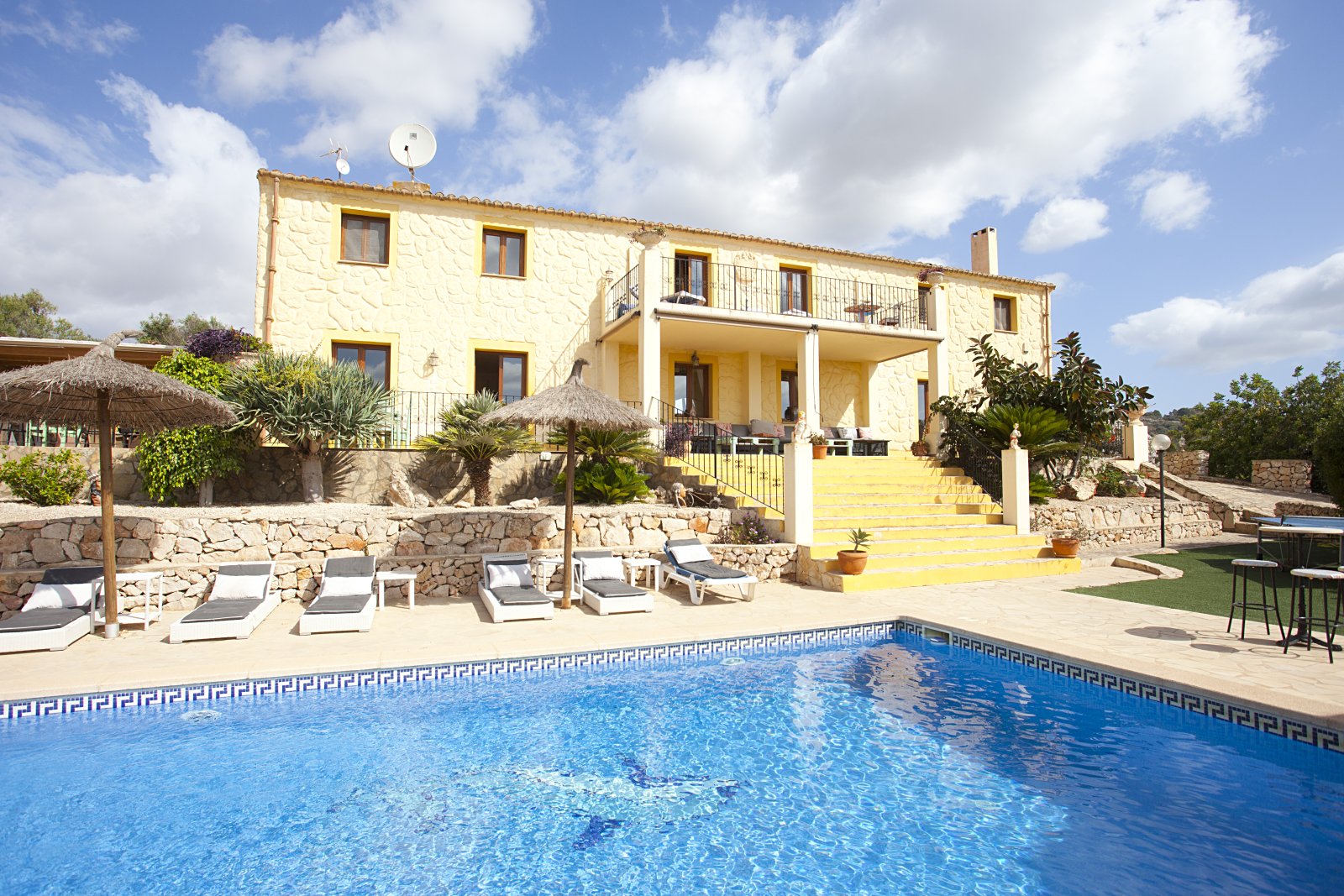 Beautiful finca with potential and holiday rental license 