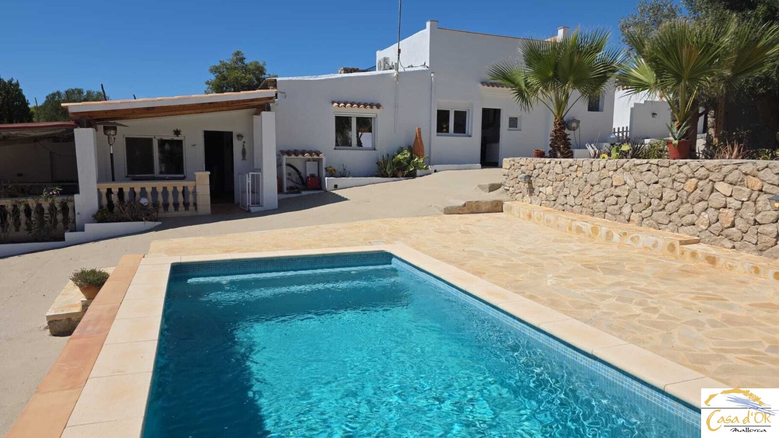 House with 2 apartments