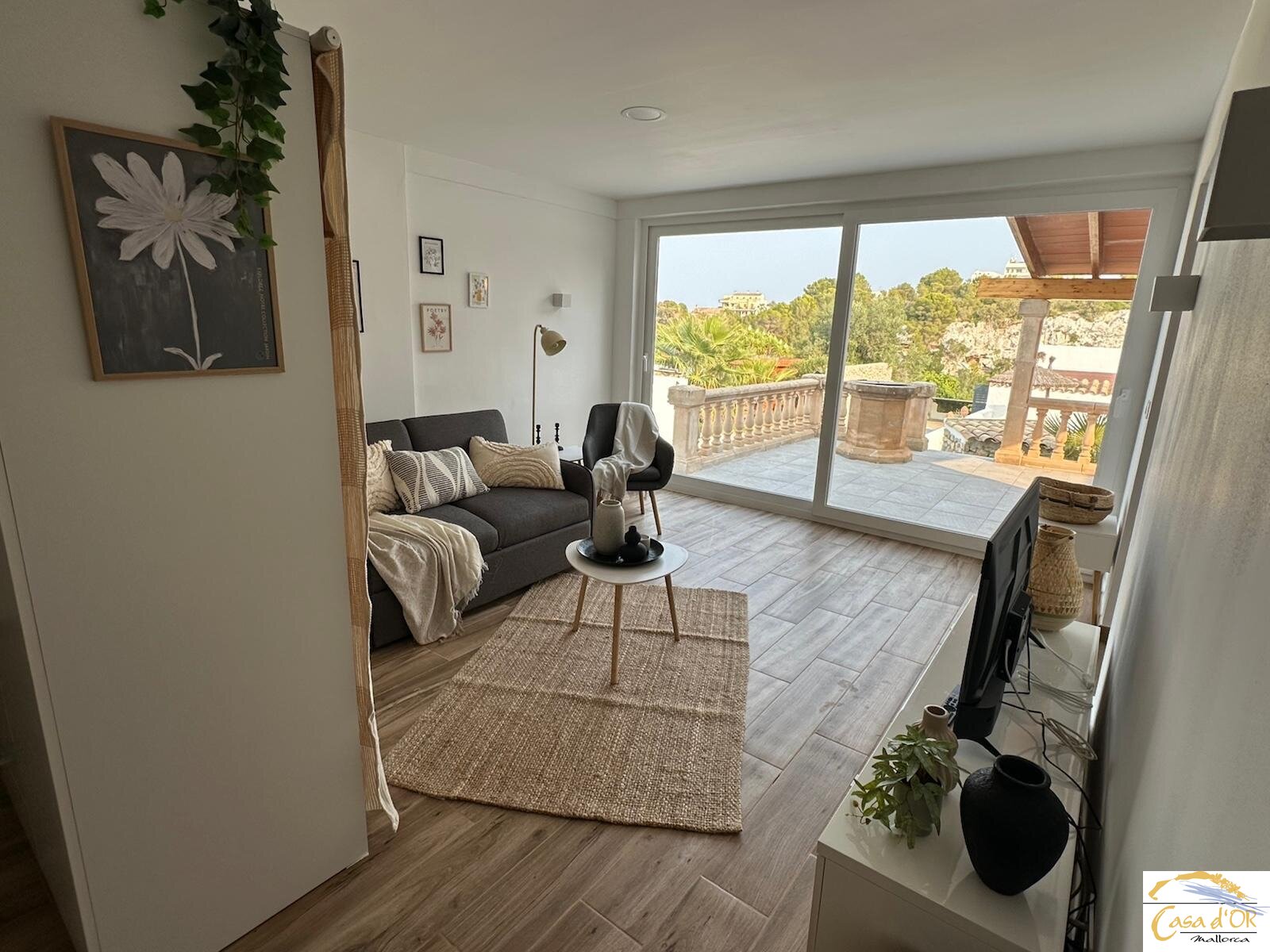 House with 2 apartments and 2 studios