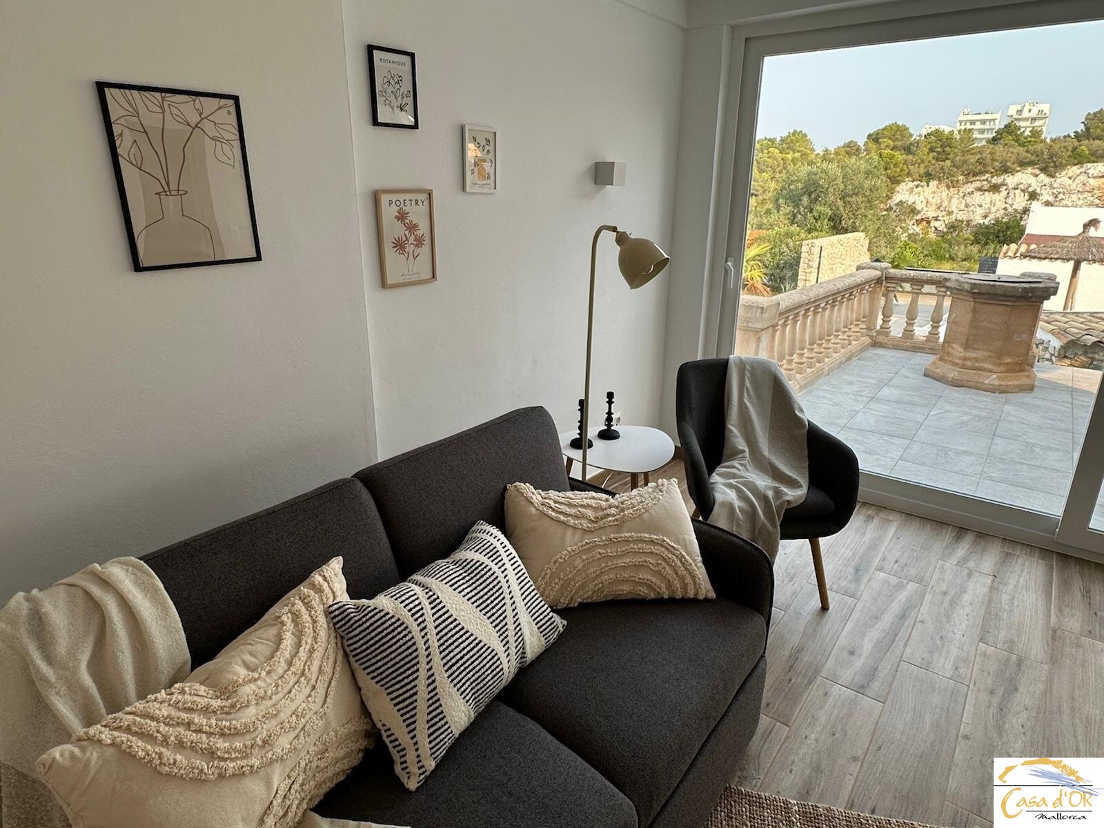 House with 2 apartments and 2 studios