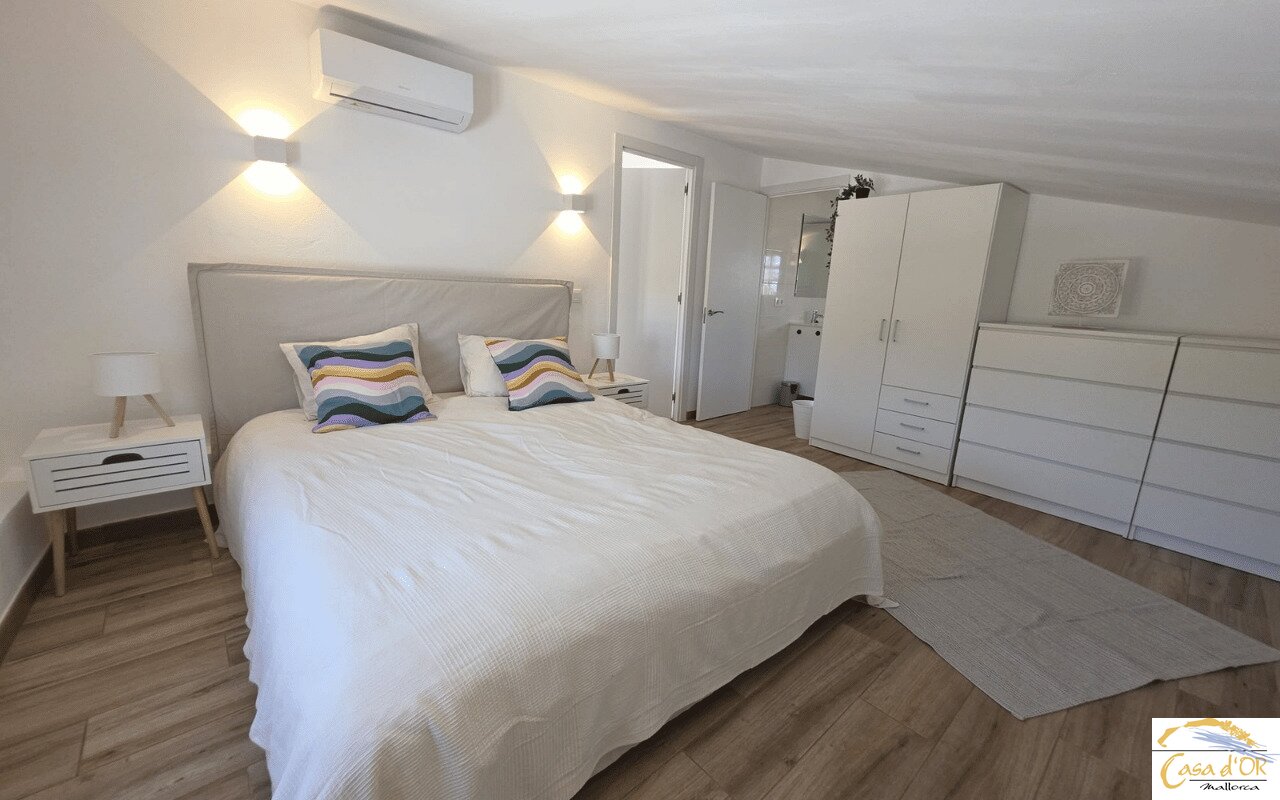 bedroom bedroom