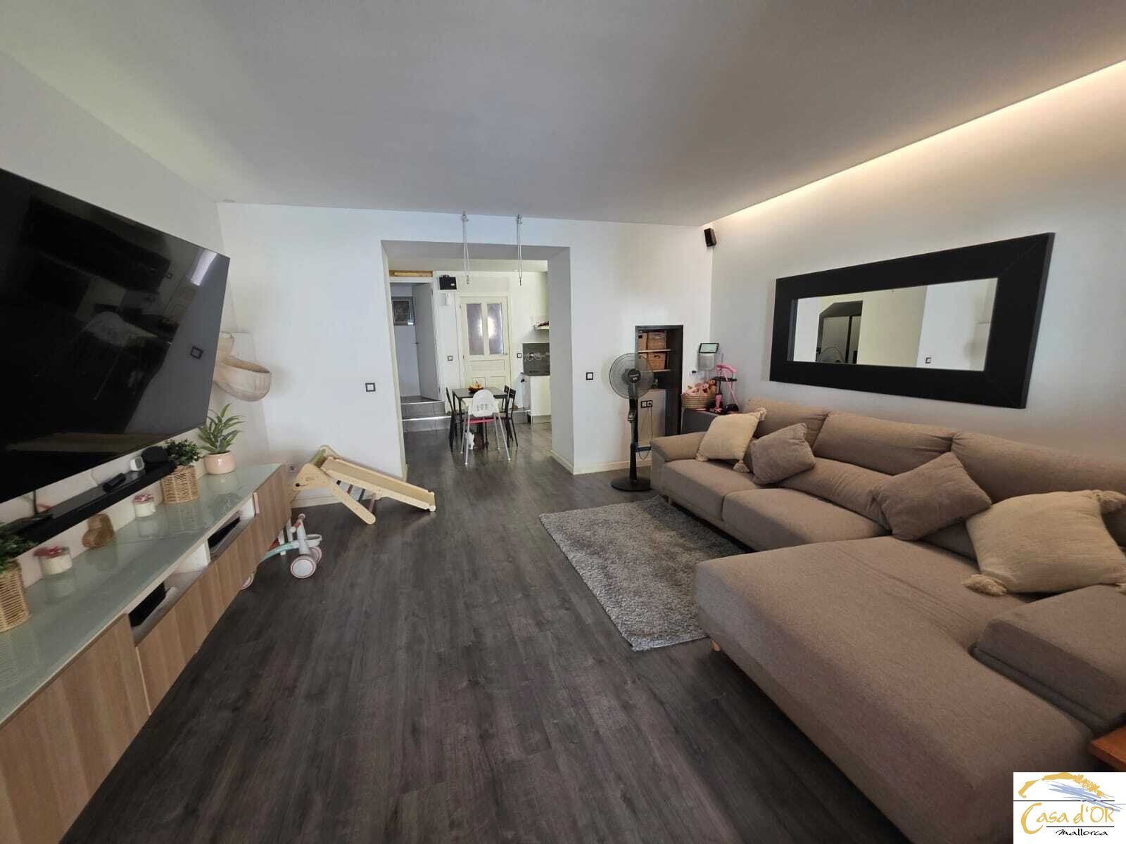 Casa adosada con patio y parking privado en el corazón de Son Servera 