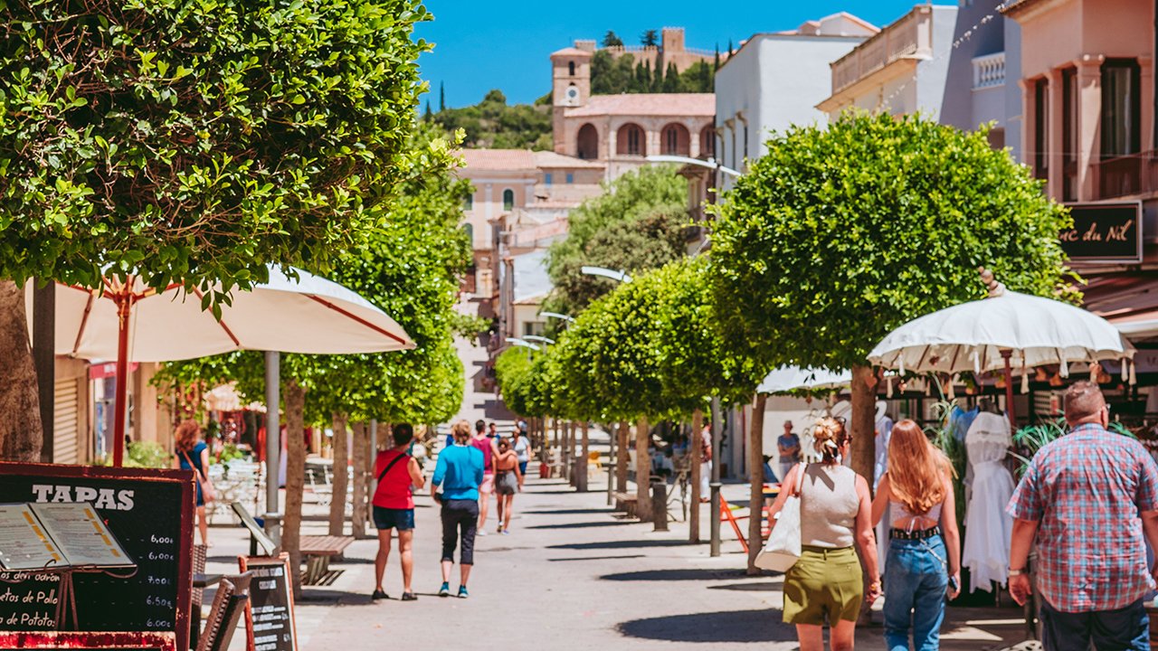 Mercado semanal en Artá