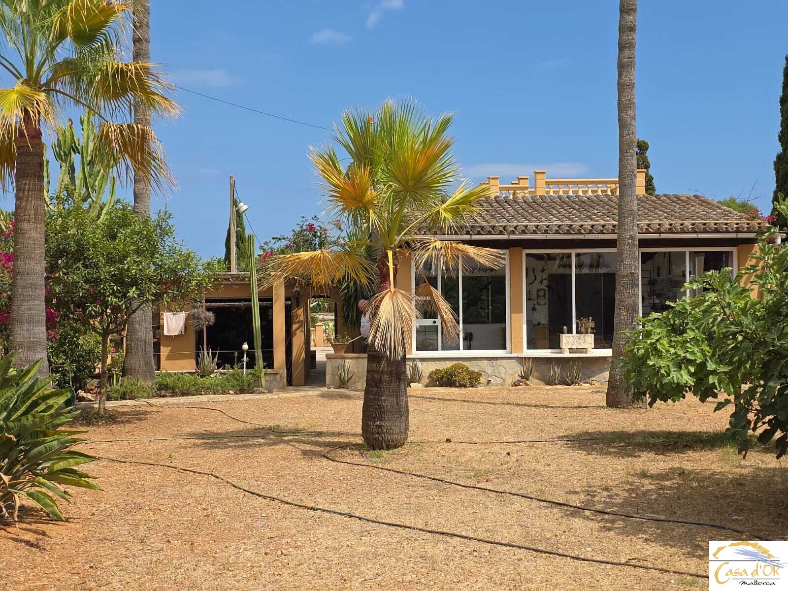 🏡 Finca mediterránea con piscina y vistas panorámicas – Propiedad idílica cerca de S´Illot 