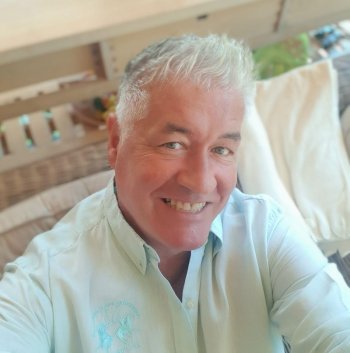 Casa d´OR, C.B. - Mr. Chris Laurence West Casa d´OR, C.B. - Mr. Chris Laurence West